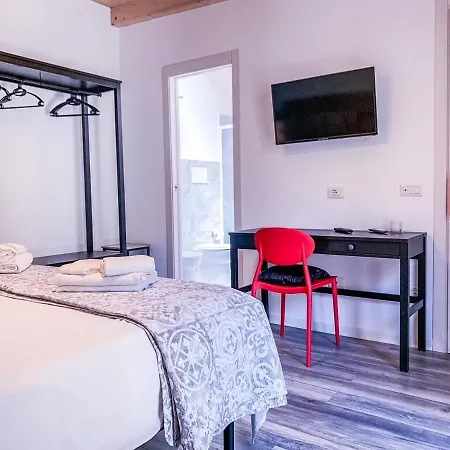 Bb 26 Couette-café Olbia